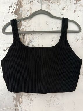 Babaton Black Ribbed Crop Tank